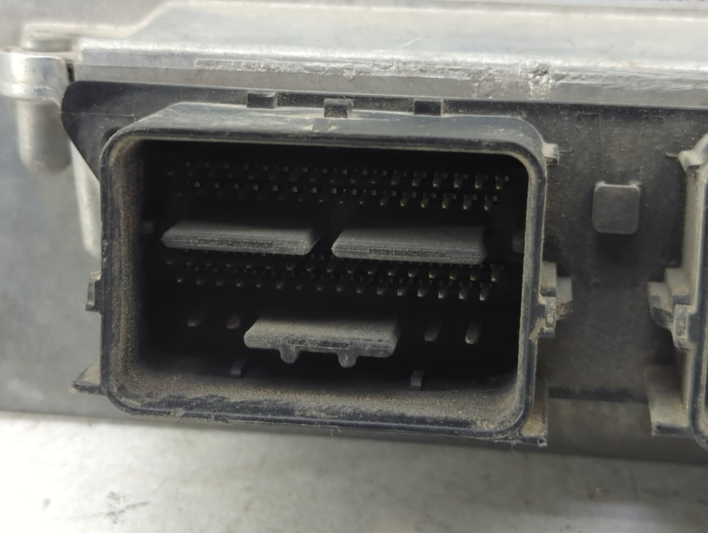 2009 Ford Expedition PCM Engine Control Computer ECU ECM PCU OEM P/N:9L1A-12A650-GC 0 261 S05 102 Fits OEM Used Auto Parts -