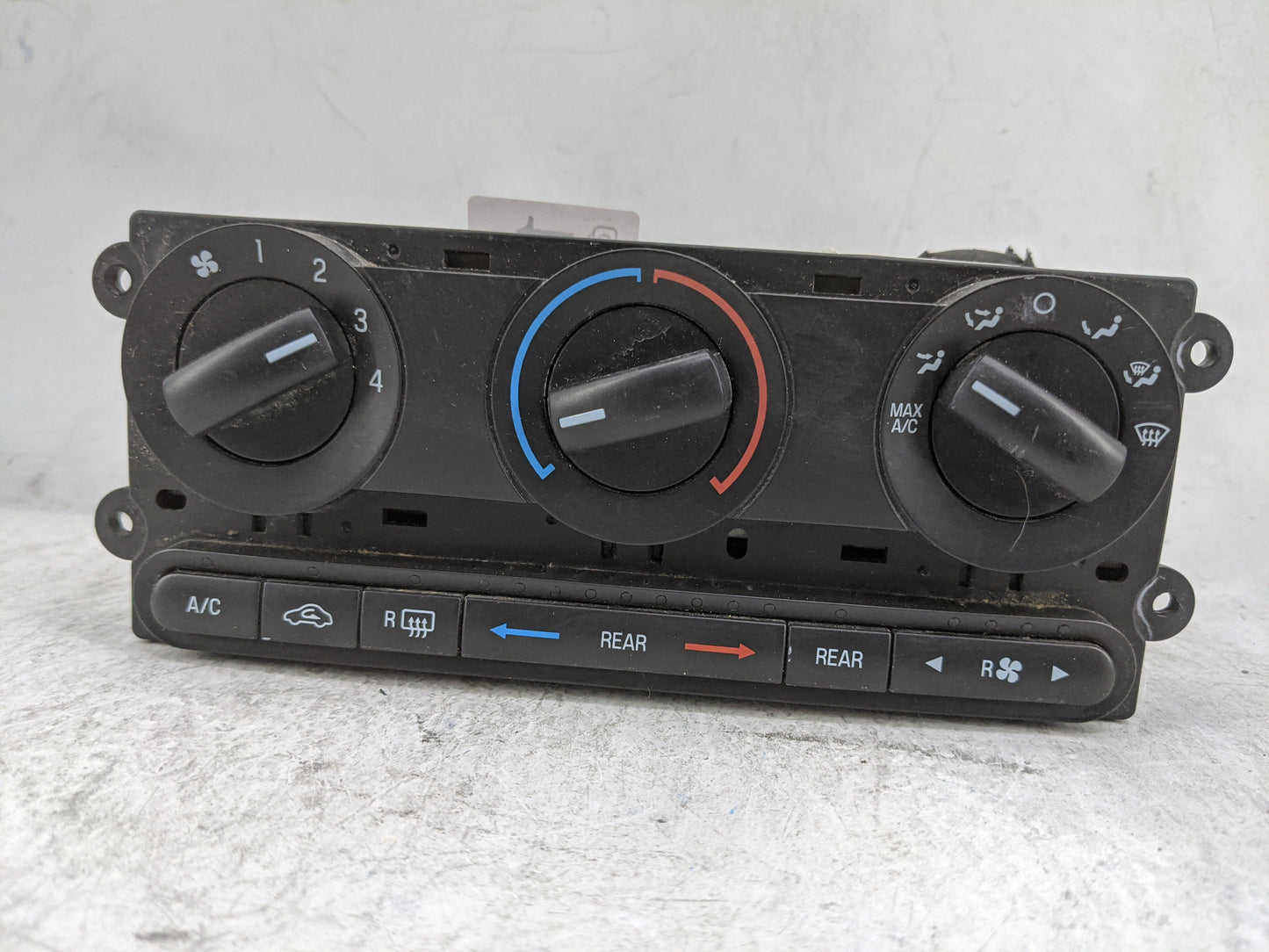 2009 Ford Expedition Climate Control Module Temperature AC/Heater Replacement P/N:AL14-19980-BB Fits OEM Used Auto Parts - O
