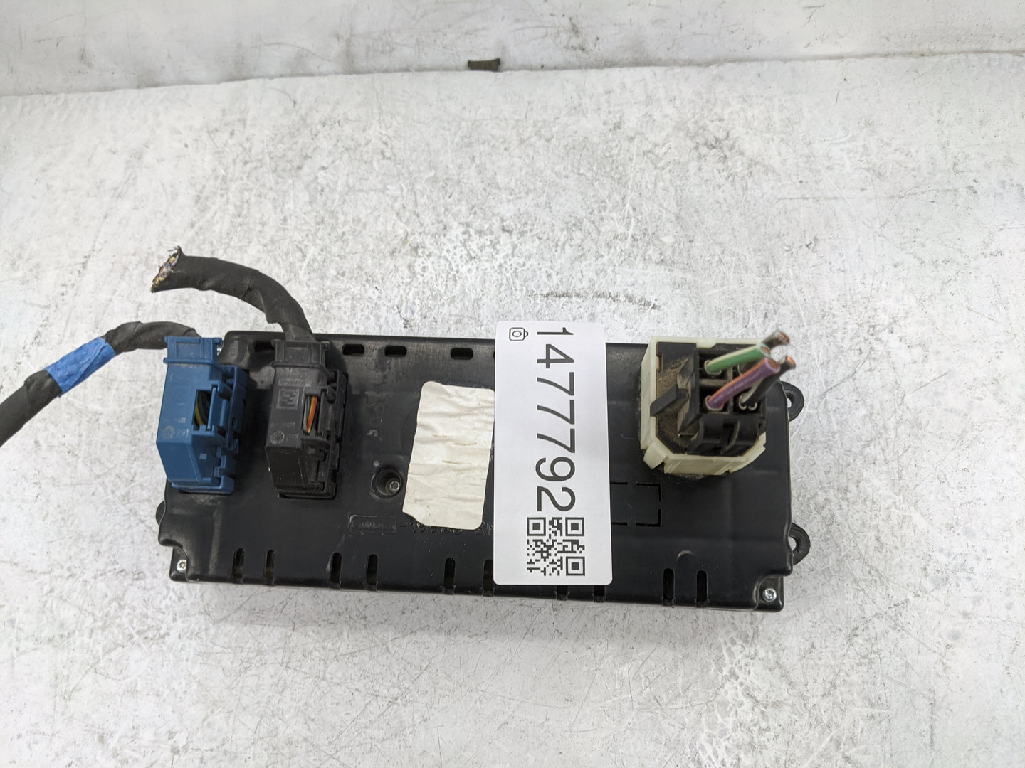2009 Ford Expedition Climate Control Module Temperature AC/Heater Replacement P/N:AL14-19980-BB Fits OEM Used Auto Parts - O