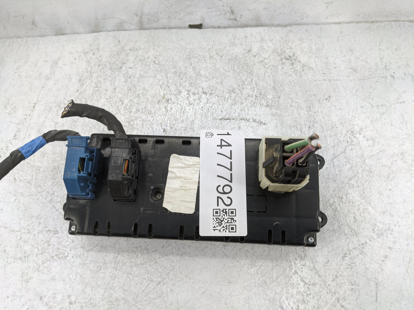 2009 Ford Expedition Climate Control Module Temperature AC/Heater Replacement P/N:AL14-19980-BB Fits OEM Used Auto Parts - O