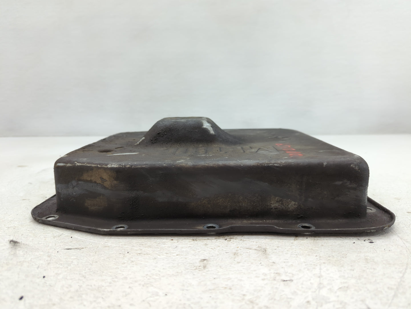 2009-2014 Ford Expedition Engine Oil Pan Fits Fits 2009 2010 2011 2012 2013 2014 OEM Used Auto Parts - Oemusedautoparts1.com