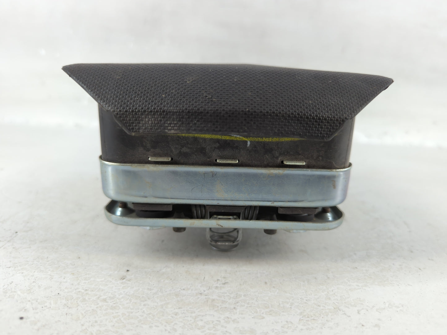2009 Ford Expedition Air Bag Driver Left Steering Wheel Mounted P/N:8L1478043B 8118335Z1C019 Fits OEM Used Auto Parts - Oemu