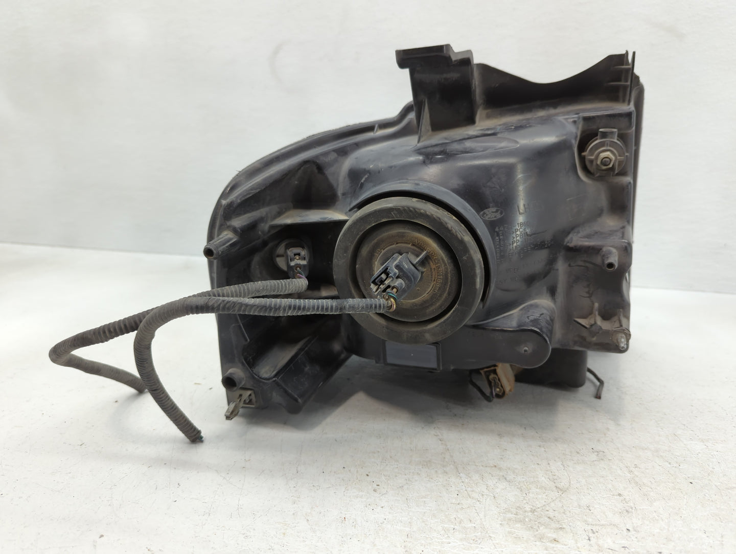 2009 Ford Expedition Driver Left Oem Head Light Headlight Lamp - Oemusedautoparts1.com