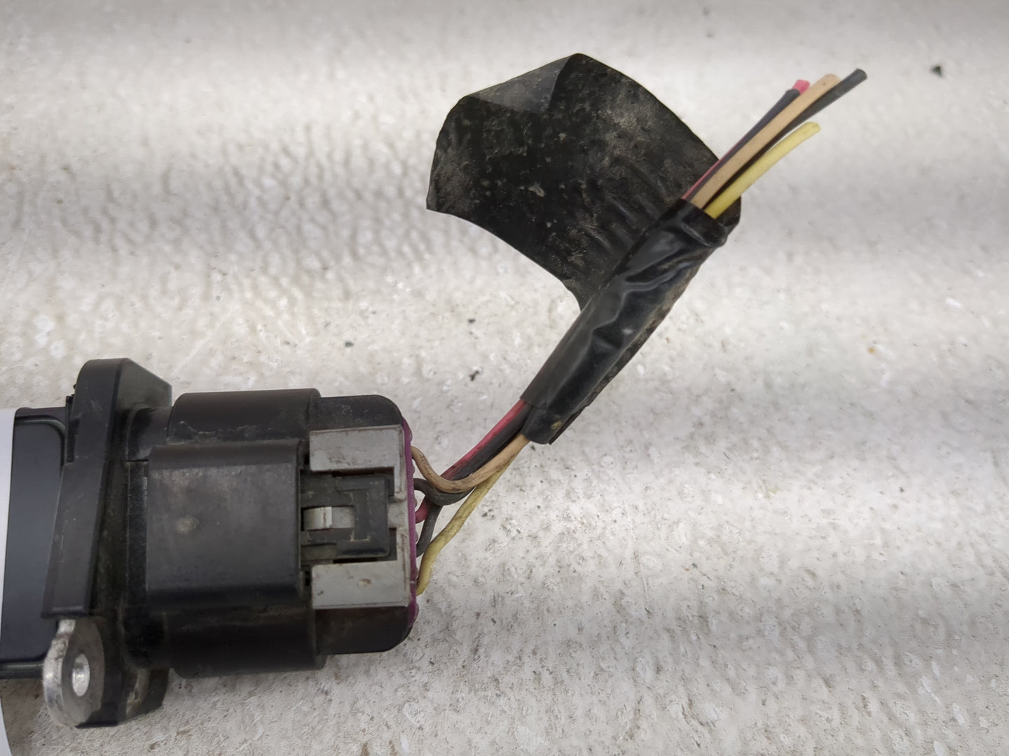 2004-2012 Ford Explorer Mass Air Flow Meter Maf - Oemusedautoparts1.com