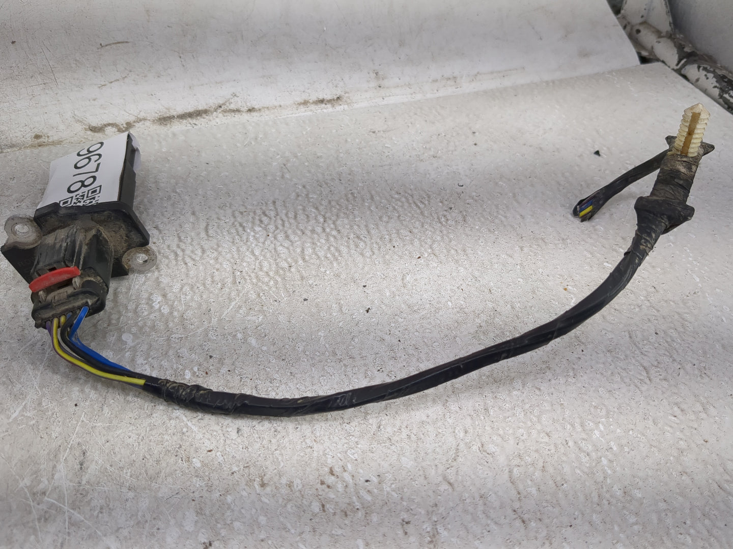 2004-2012 Ford Explorer Mass Air Flow Meter Maf - Oemusedautoparts1.com