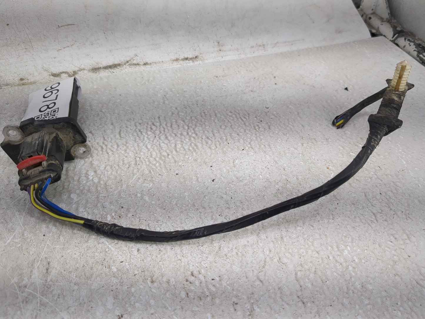 2004-2012 Ford Explorer Mass Air Flow Meter Maf - Oemusedautoparts1.com