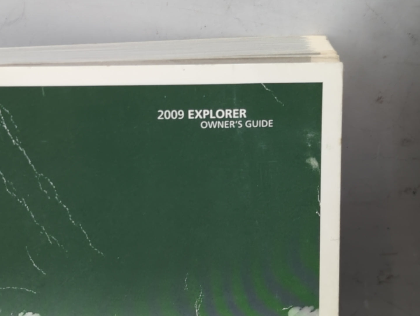 2009 Ford Explorer Owners Manual Book Guide P/N:9L2J-19A321-EA PM9L2J 19A321 EA OEM Used Auto Parts - Oemusedautoparts1.com