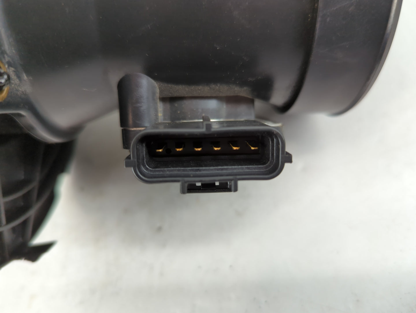 2004-2012 Ford Explorer Mass Air Flow Meter Maf - Oemusedautoparts1.com