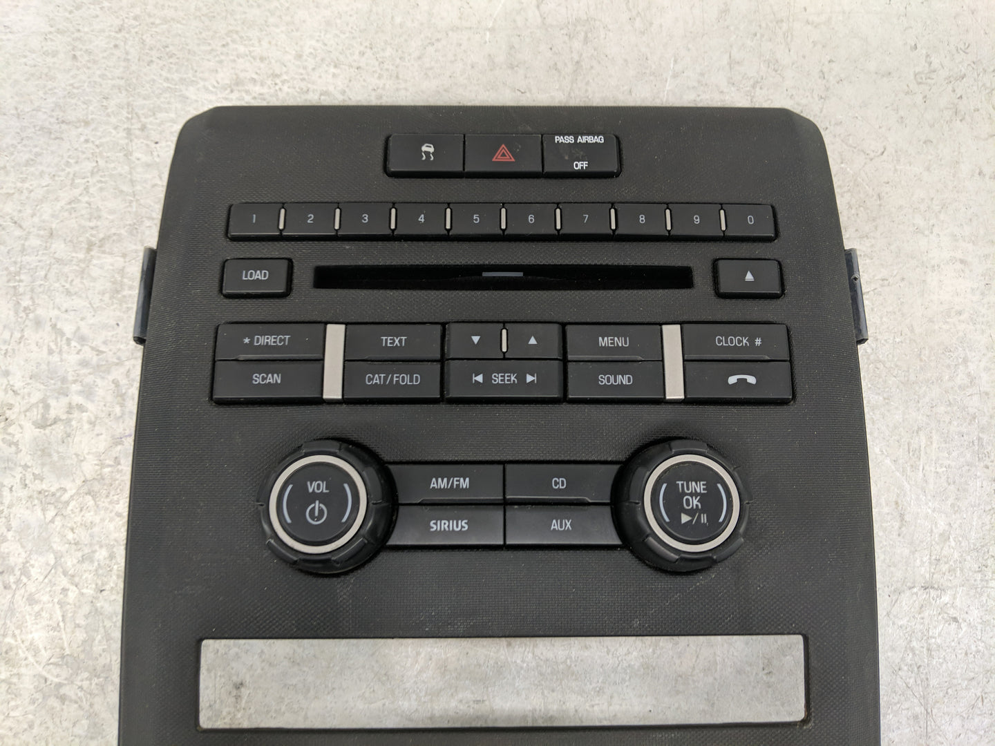 2009 Ford F-150 Radio AM FM Cd Player Receiver Replacement P/N:9L3T18A802-HB Fits OEM Used Auto Parts - Oemusedautoparts1.co