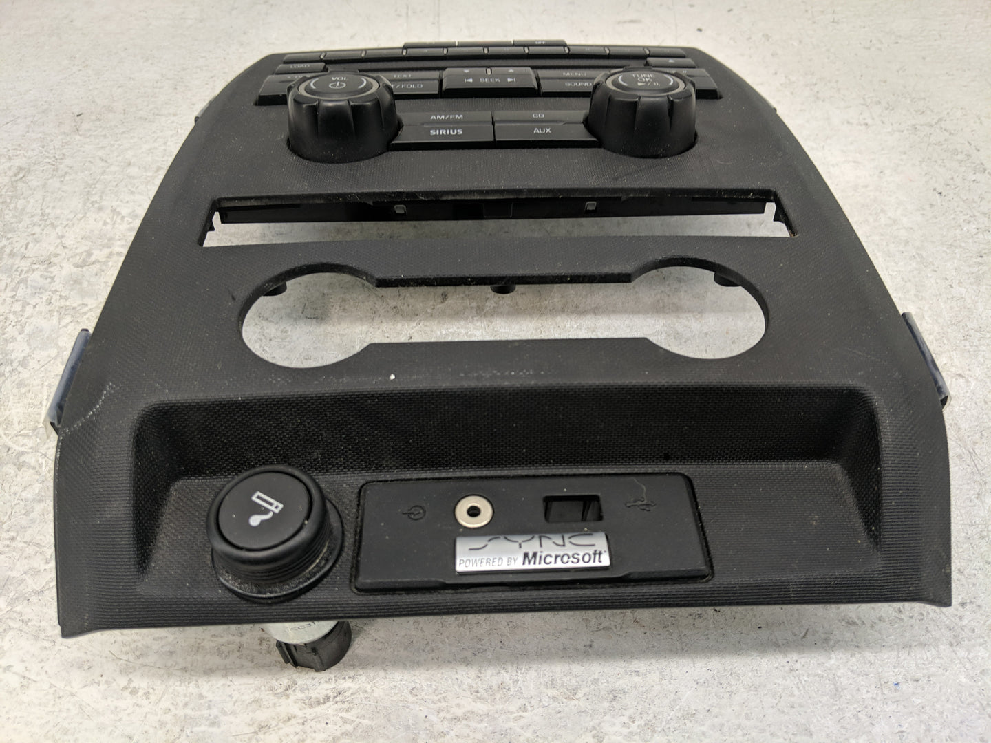 2009 Ford F-150 Radio AM FM Cd Player Receiver Replacement P/N:9L3T18A802-HB Fits OEM Used Auto Parts - Oemusedautoparts1.co