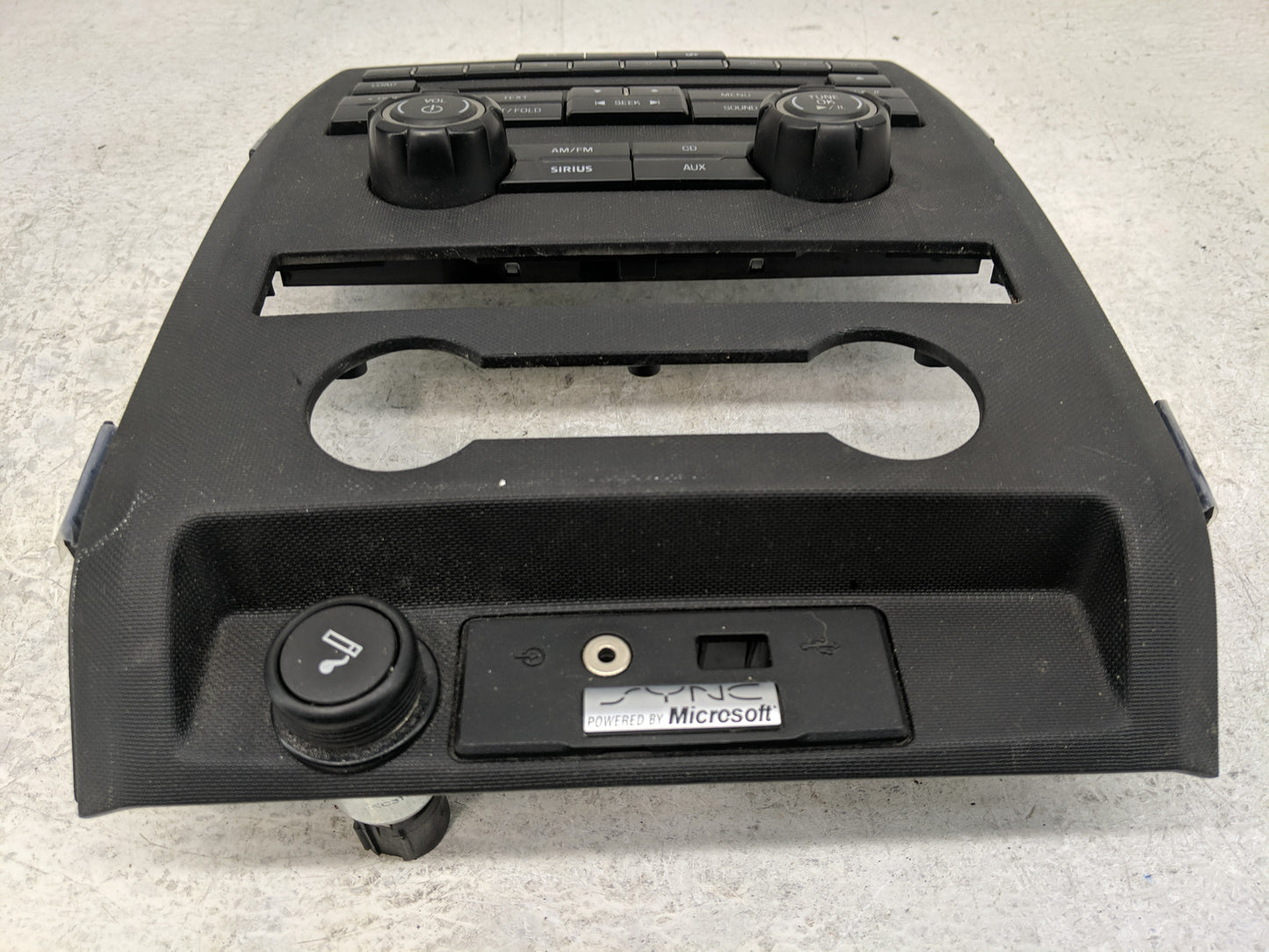 2009 Ford F-150 Radio AM FM Cd Player Receiver Replacement P/N:9L3T18A802-HB Fits OEM Used Auto Parts - Oemusedautoparts1.co