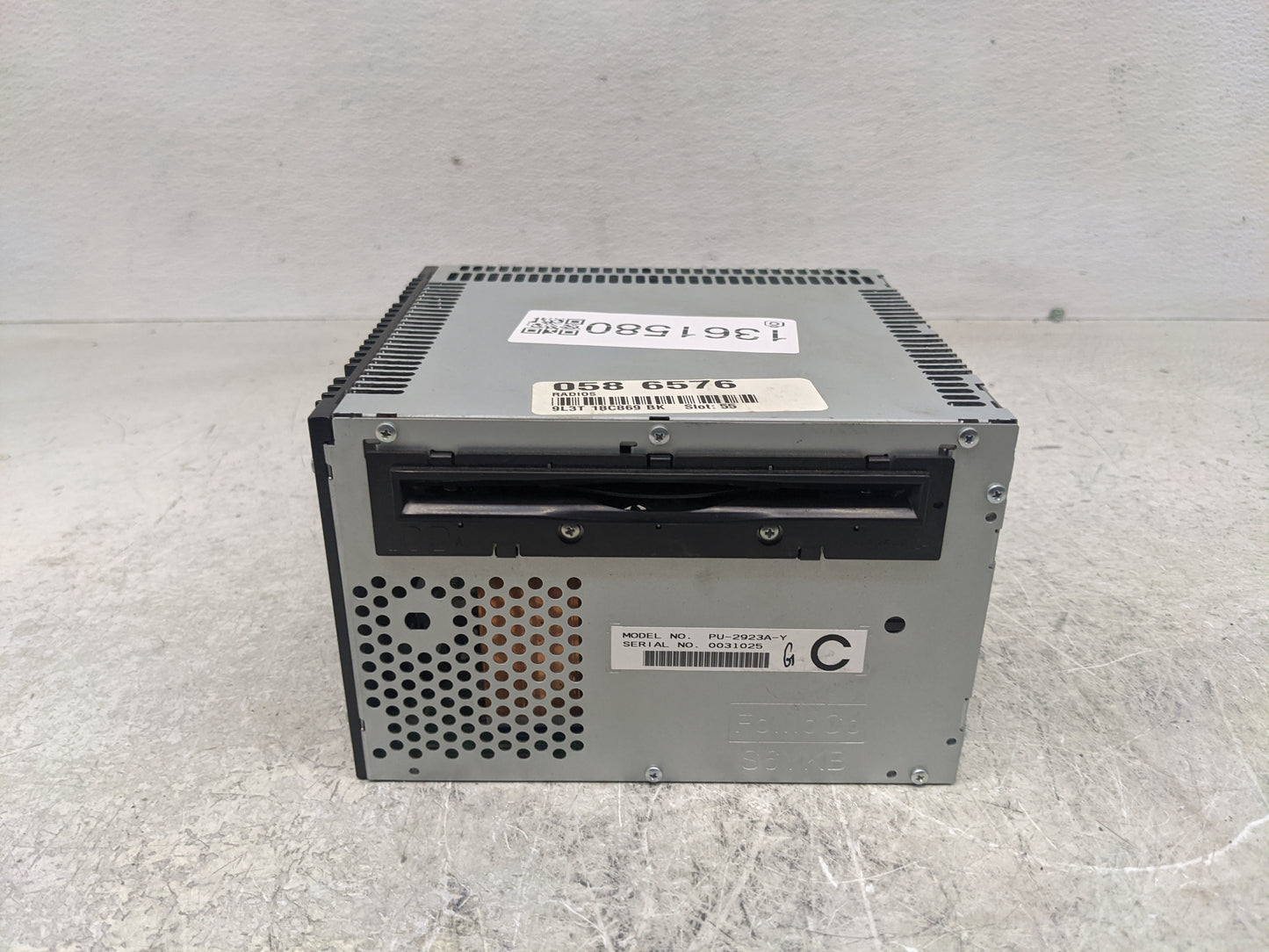 2009 Ford F-150 Radio AM FM Cd Player Receiver Replacement P/N:9L3T-18C869-DA 9L3T-18C869-AJ Fits OEM Used Auto Parts - Oemu