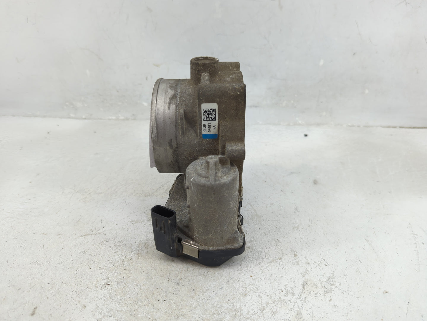 2009-2010 Ford F-150 Throttle Body P/N:9L3E-9F991-FA Fits Fits 2009 2010 OEM Used Auto Parts - Oemusedautoparts1.com