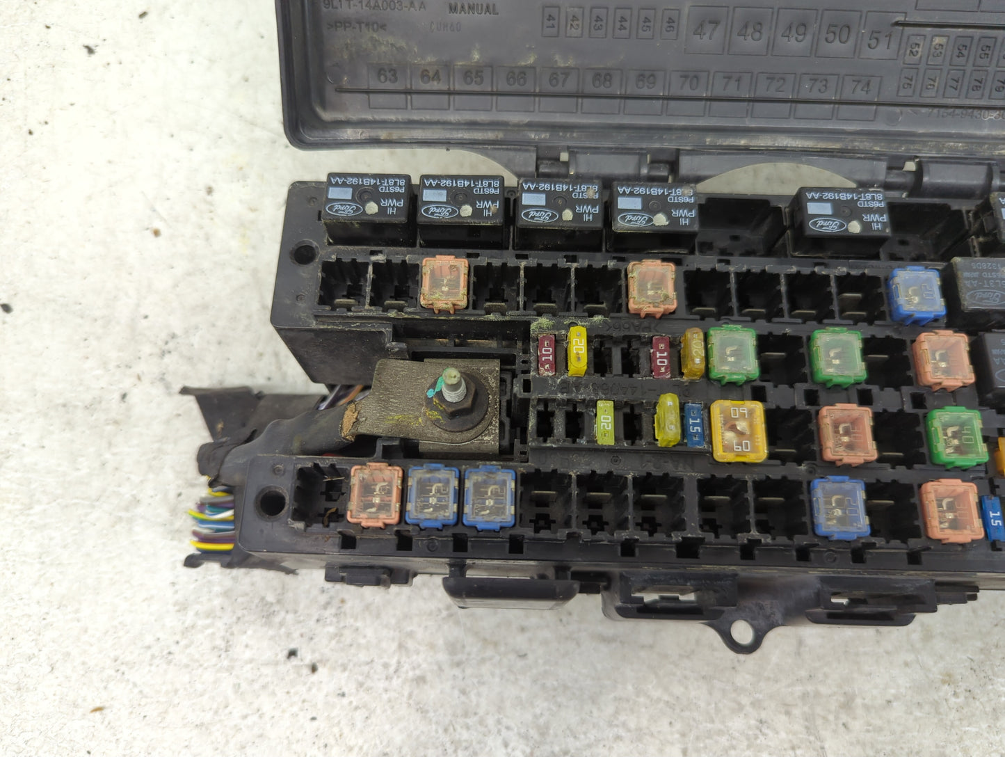 2009-2010 Ford F-150 Fusebox Fuse Box Panel Relay Module P/N:9L1T-14A003-AA Fits Fits 2009 2010 OEM Used Auto Parts - Oemuse