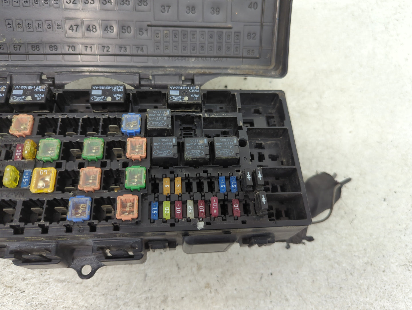 2009-2010 Ford F-150 Fusebox Fuse Box Panel Relay Module P/N:9L1T-14A003-AA Fits Fits 2009 2010 OEM Used Auto Parts - Oemuse