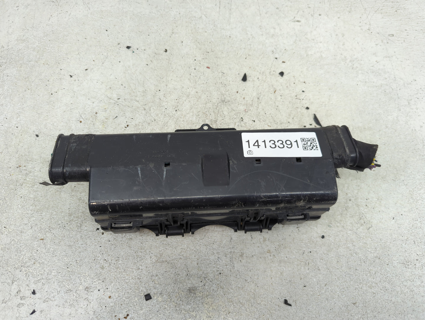 2009-2010 Ford F-150 Fusebox Fuse Box Panel Relay Module P/N:9L1T-14A003-AA Fits Fits 2009 2010 OEM Used Auto Parts - Oemuse