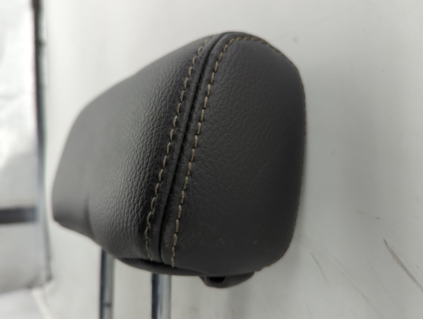 2009-2010 Ford F-150 Headrest Head Rest Rear Seat Fits Fits 2009 2010 OEM Used Auto Parts - Oemusedautoparts1.com