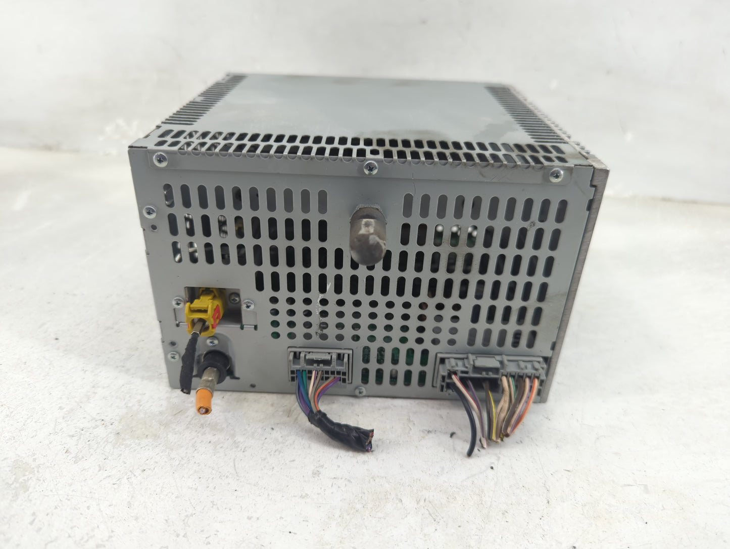 2009-2010 Ford F-150 Radio AM FM Cd Player Receiver Replacement P/N:AL3T-19C157-AH Fits Fits 2009 2010 OEM Used Auto Parts -