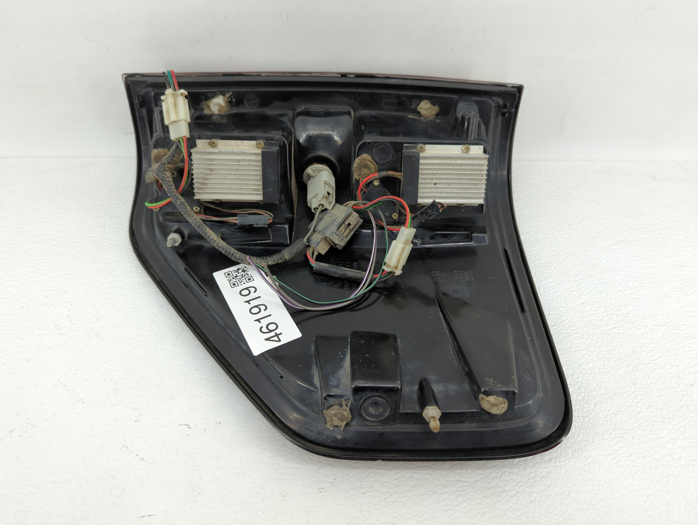 2004-2009 Ford F-150 Tail Light Assembly Driver Left OEM P/N:SK1611-61508 Fits Fits 2004 2005 2006 2007 2008 2009 OEM Used A