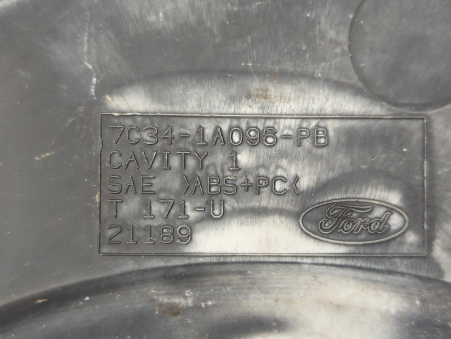 2009 Ford F-250 Rim Wheel Center Cap Chrome - Oemusedautoparts1.com