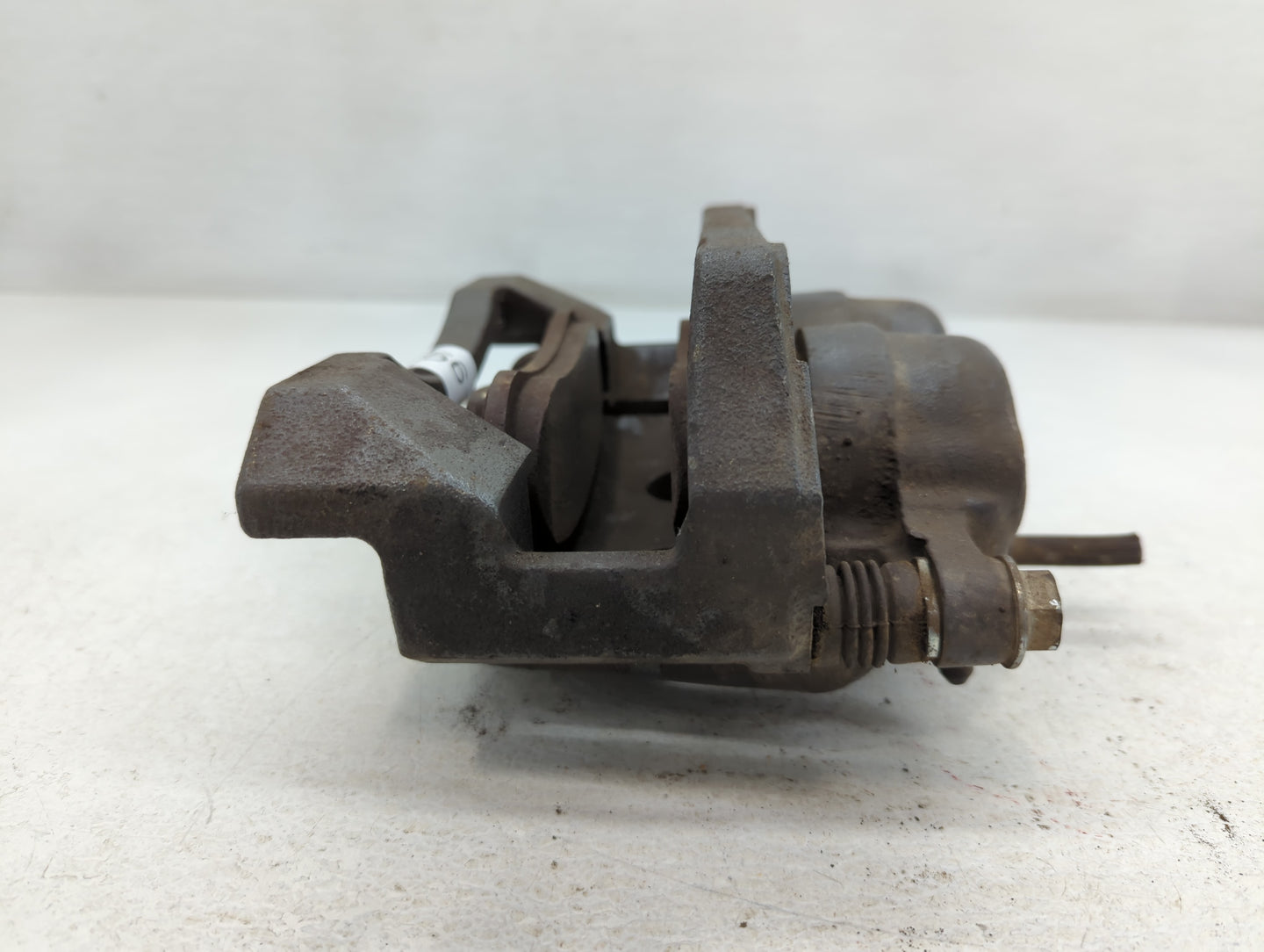 2008-2012 Ford F-350 Super Duty Front Driver Left Brake Caliper - Oemusedautoparts1.com