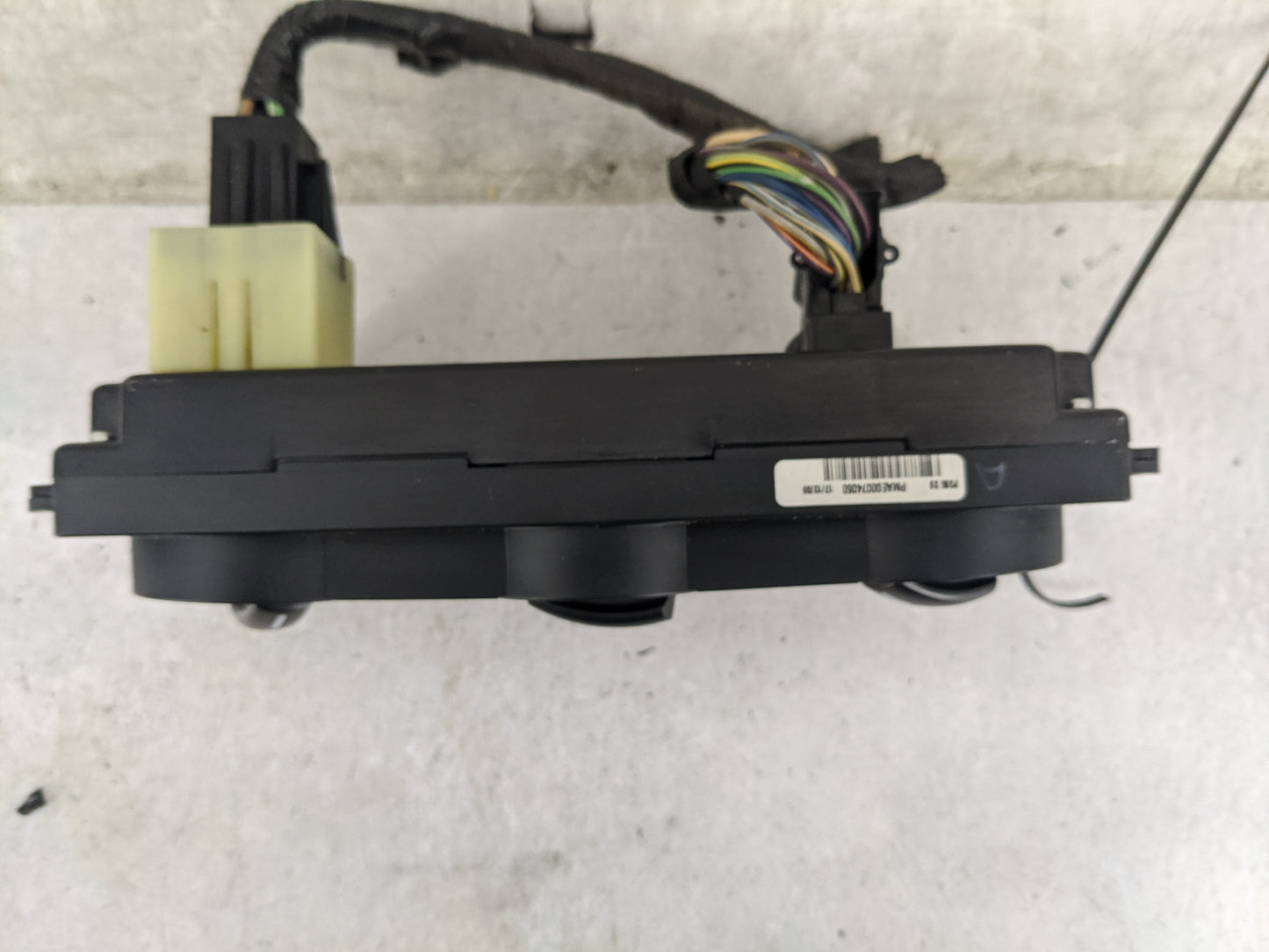 2009 Ford F150 Climate Control Module Temperature AC/Heater Replacement P/N:PM4E00D74D50 Fits OEM Used Auto Parts - Oemuseda