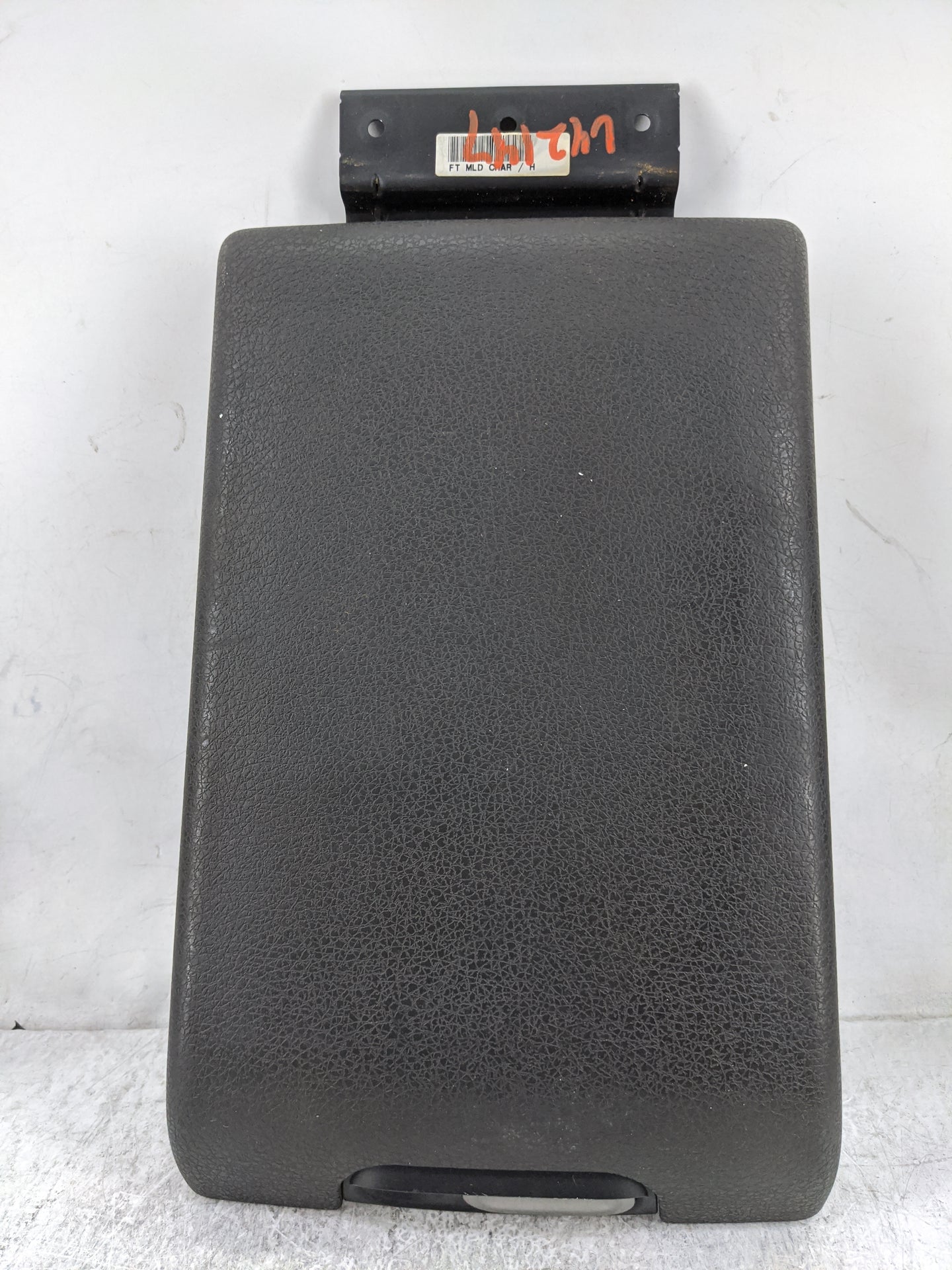 2009 Ford F150 Center Console Armrest Cover Lid Fits OEM Used Auto Parts - Oemusedautoparts1.com
