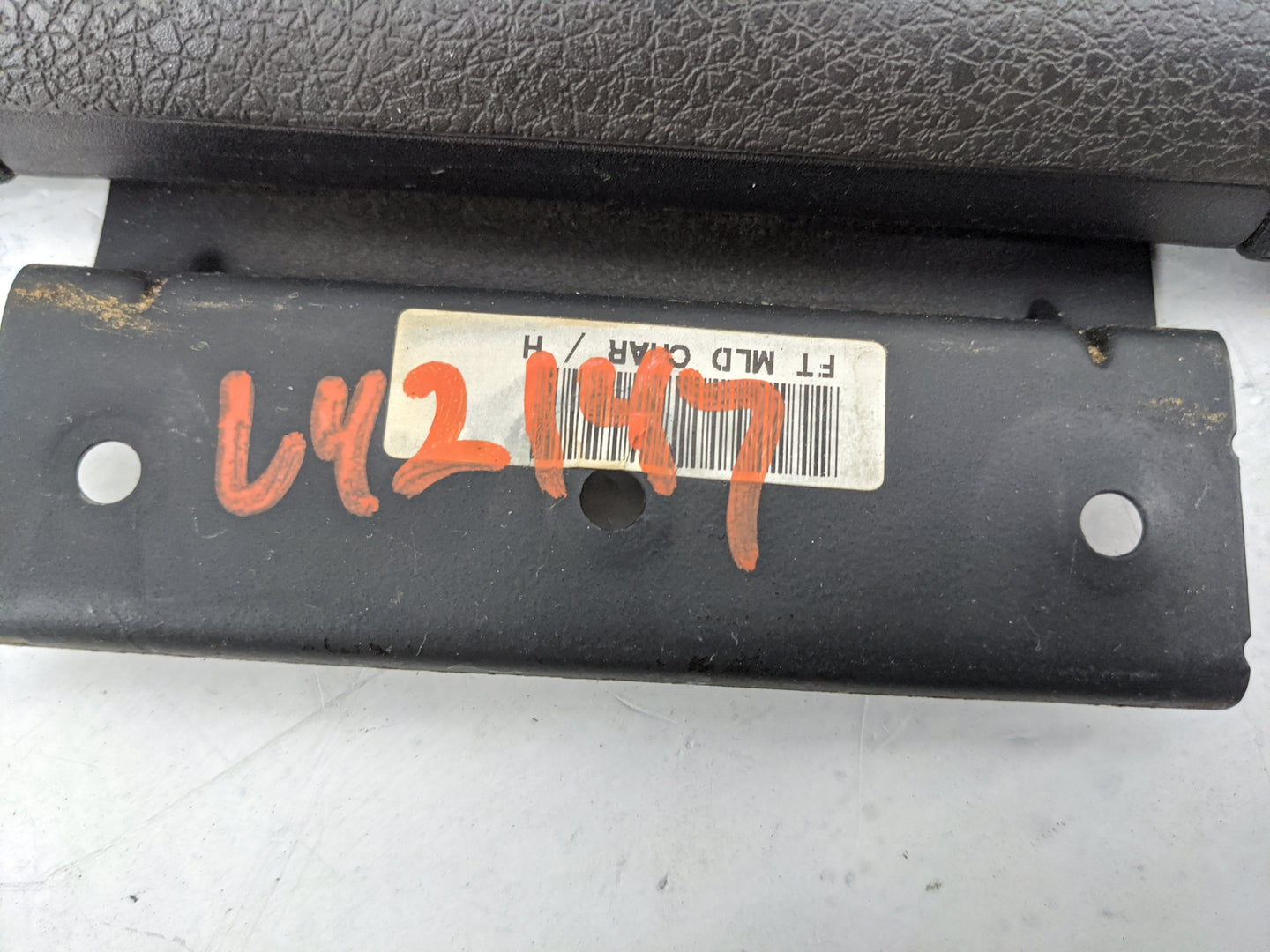 2009 Ford F150 Center Console Armrest Cover Lid Fits OEM Used Auto Parts - Oemusedautoparts1.com
