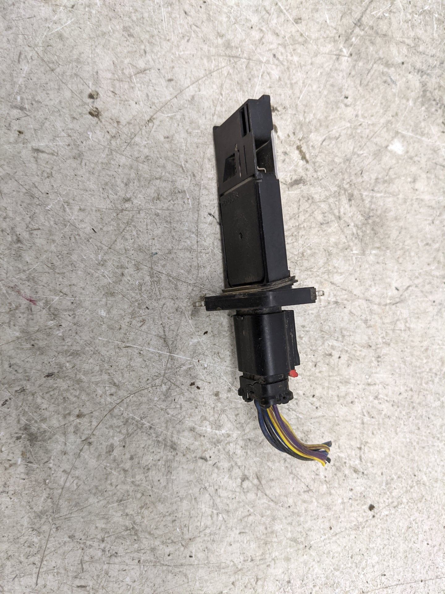 Ford F150 Mass Air Flow Meter Maf 1487464 - Oemusedautoparts1.com
