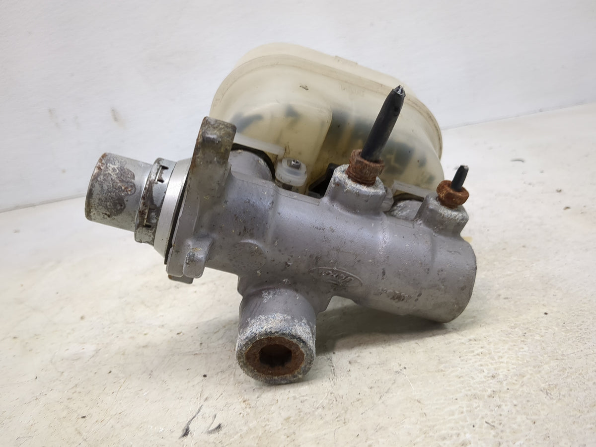Ford F150 Brake Master Cylinder 1513122 - Oemusedautoparts1.com