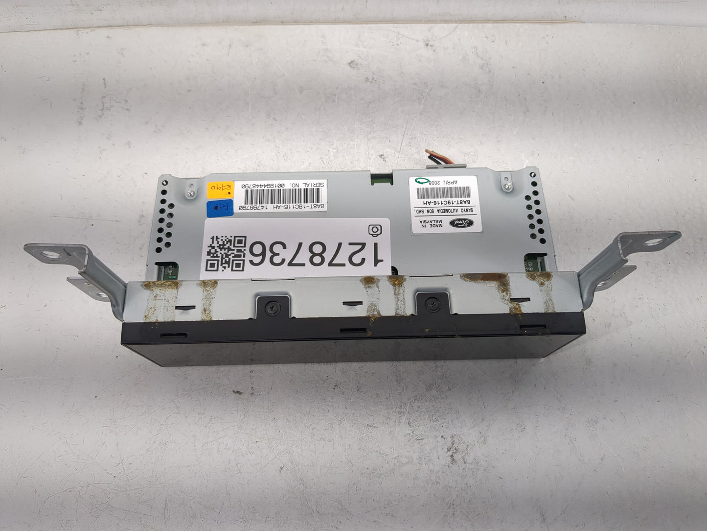 2009-2010 Ford Flex Radio AM FM Cd Player Receiver Replacement P/N:8A8T-19C116-AH Fits Fits 2009 2010 OEM Used Auto Parts - 