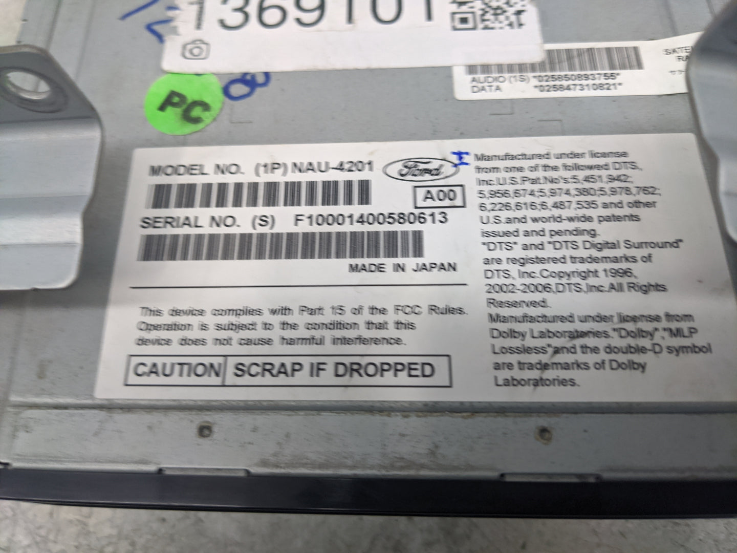 2009 Ford Flex Radio AM FM Cd Player Receiver Replacement Fits OEM Used Auto Parts - Oemusedautoparts1.com