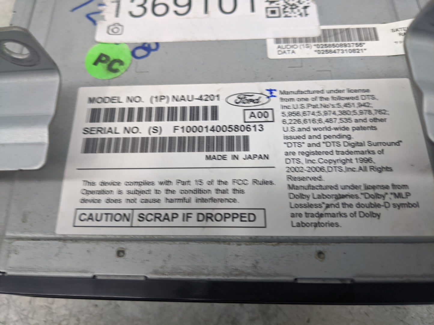 2009 Ford Flex Radio AM FM Cd Player Receiver Replacement Fits OEM Used Auto Parts - Oemusedautoparts1.com