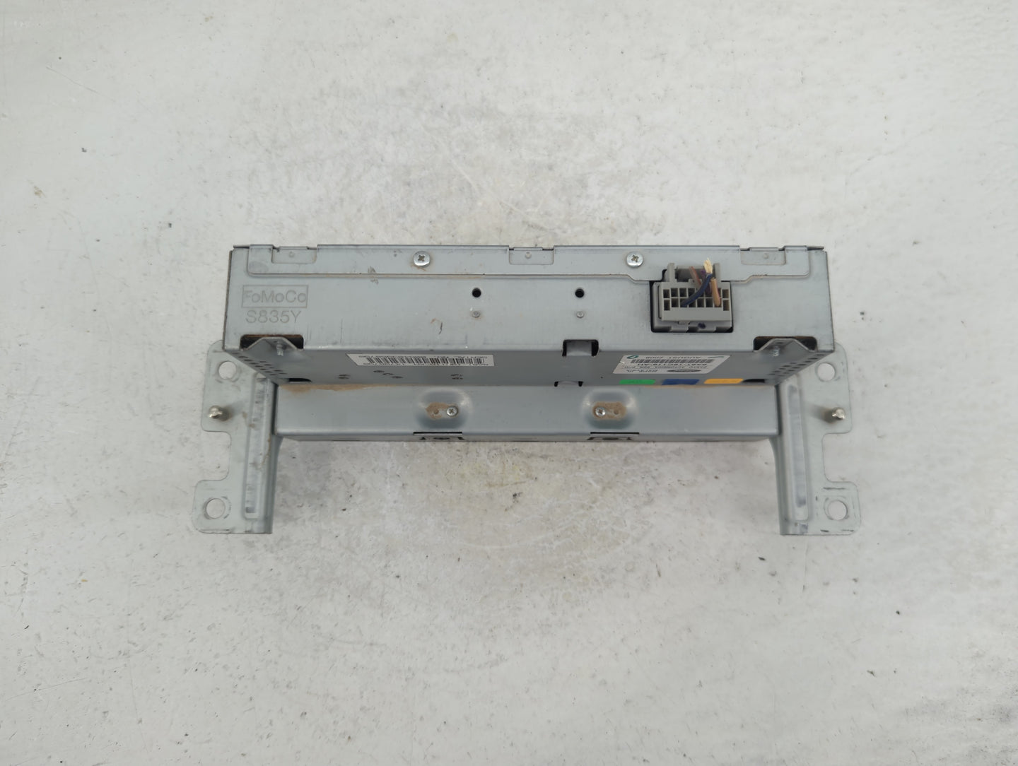 2009-2010 Ford Flex Radio AM FM Cd Player Receiver Replacement P/N:8A8T-19C116-AH Fits Fits 2009 2010 OEM Used Auto Parts - 