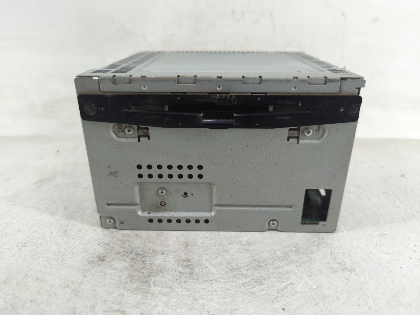 2009 Ford Flex Radio AM FM Cd Player Receiver Replacement P/N:8A8T-19C107-AH Fits OEM Used Auto Parts - Oemusedautoparts1.co