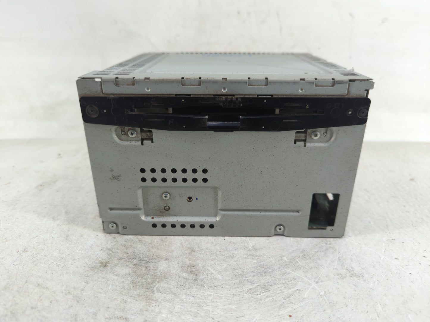 2009 Ford Flex Radio AM FM Cd Player Receiver Replacement P/N:8A8T-19C107-AH Fits OEM Used Auto Parts - Oemusedautoparts1.co