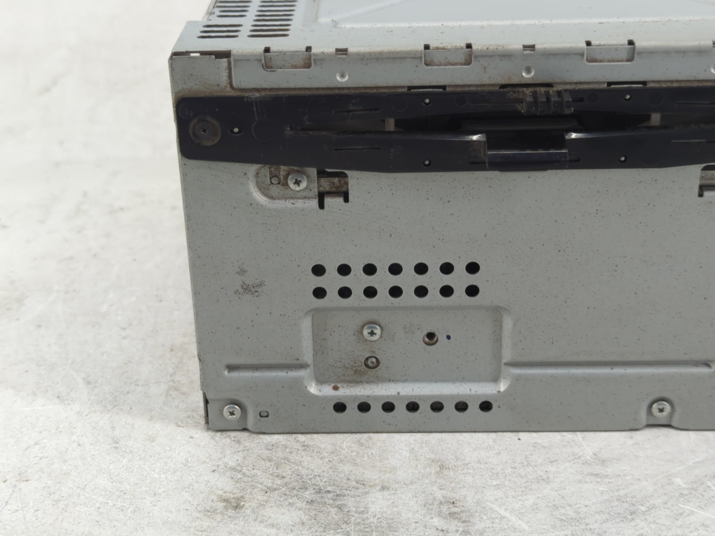 2009 Ford Flex Radio AM FM Cd Player Receiver Replacement P/N:8A8T-19C107-AH Fits OEM Used Auto Parts - Oemusedautoparts1.co