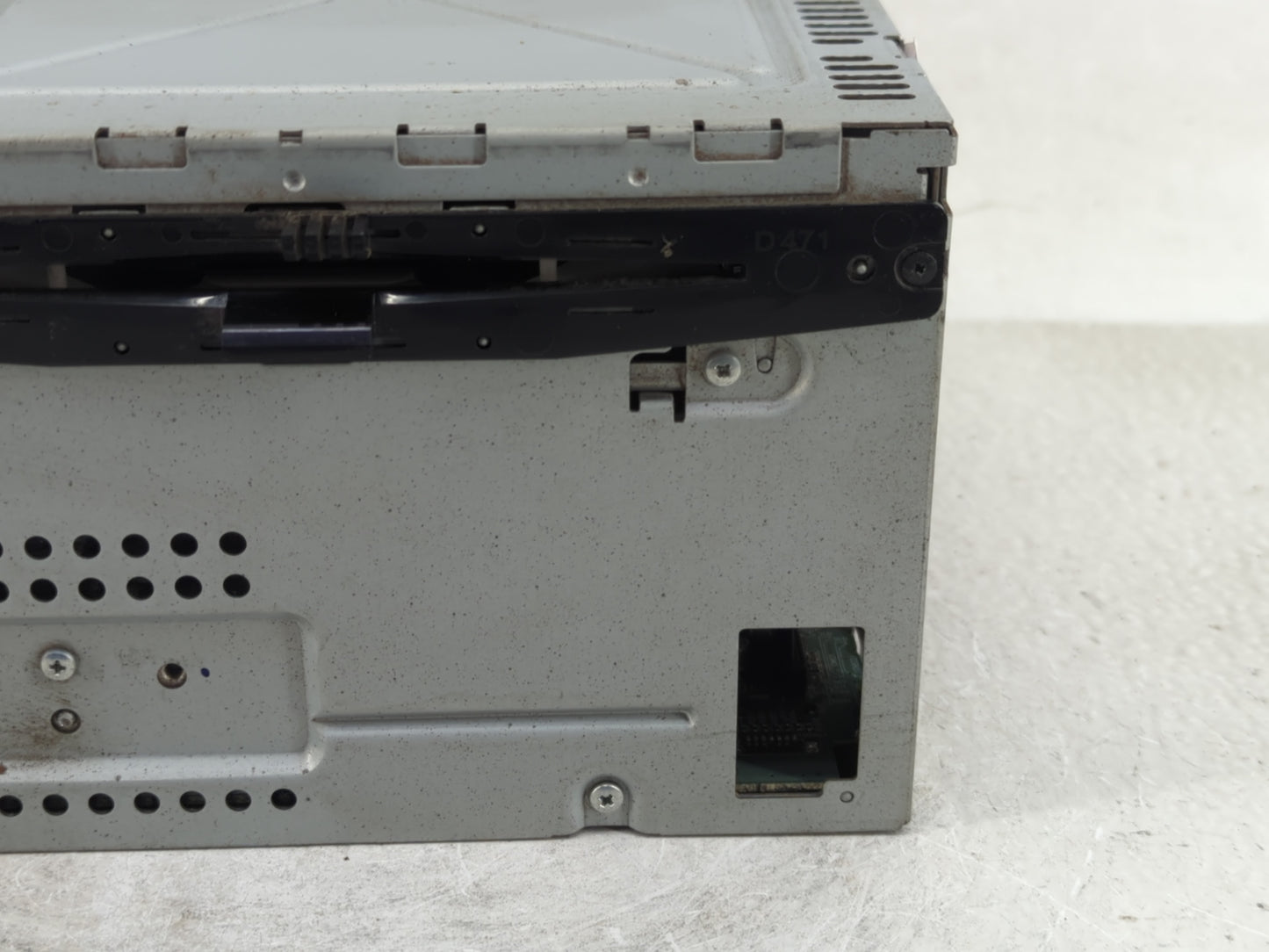 2009 Ford Flex Radio AM FM Cd Player Receiver Replacement P/N:8A8T-19C107-AH Fits OEM Used Auto Parts - Oemusedautoparts1.co