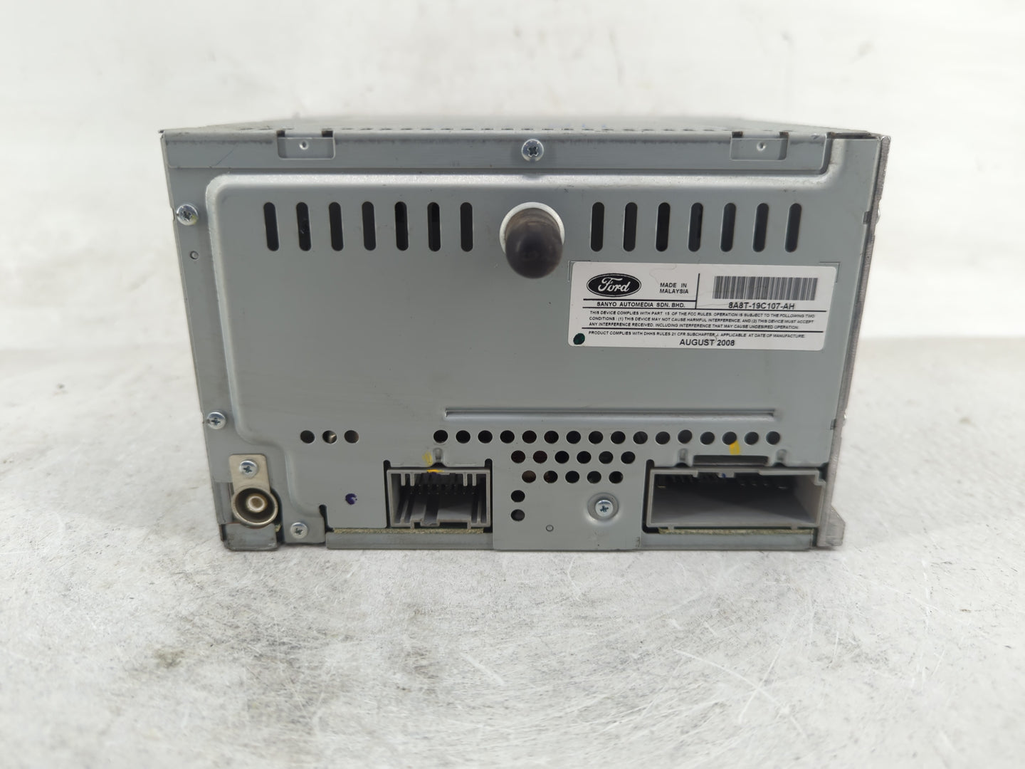 2009 Ford Flex Radio AM FM Cd Player Receiver Replacement P/N:8A8T-19C107-AH Fits OEM Used Auto Parts - Oemusedautoparts1.co