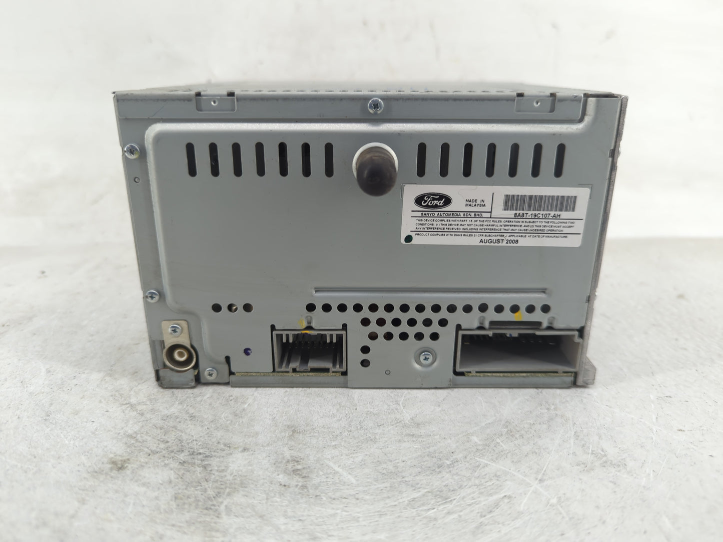 2009 Ford Flex Radio AM FM Cd Player Receiver Replacement P/N:8A8T-19C107-AH Fits OEM Used Auto Parts - Oemusedautoparts1.co