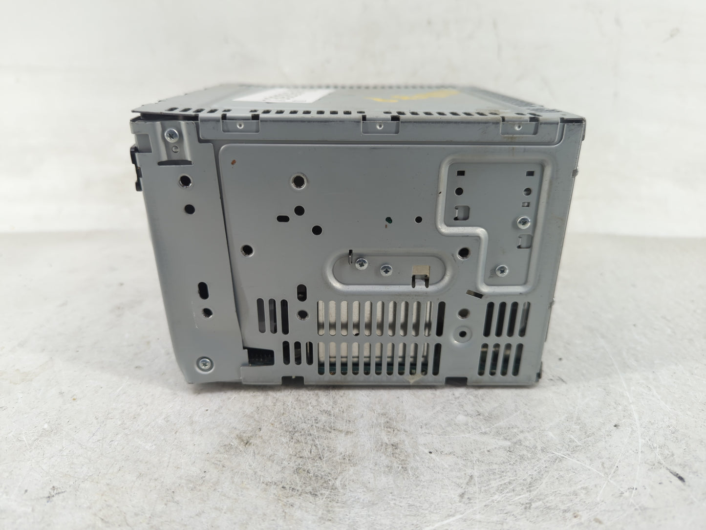 2009 Ford Flex Radio AM FM Cd Player Receiver Replacement P/N:8A8T-19C159-AK Fits OEM Used Auto Parts - Oemusedautoparts1.co