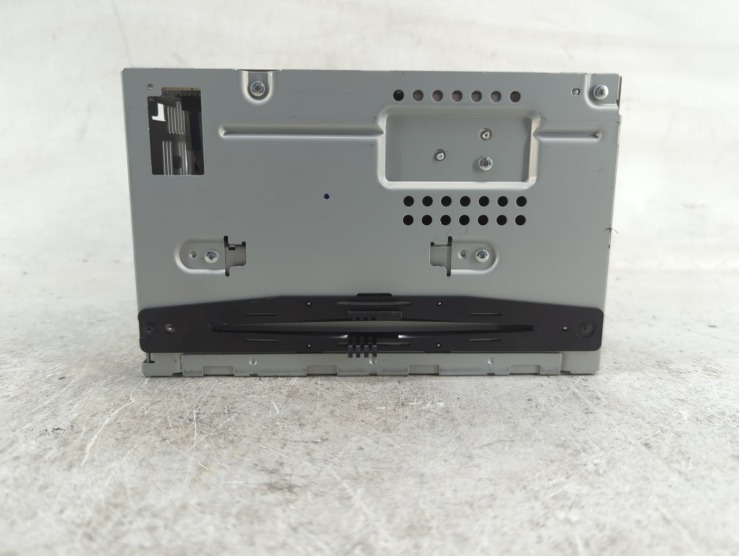 2009 Ford Flex Radio AM FM Cd Player Receiver Replacement P/N:8A8T-19C159-AK BA8T-19C159-AK Fits OEM Used Auto Parts - Oemus