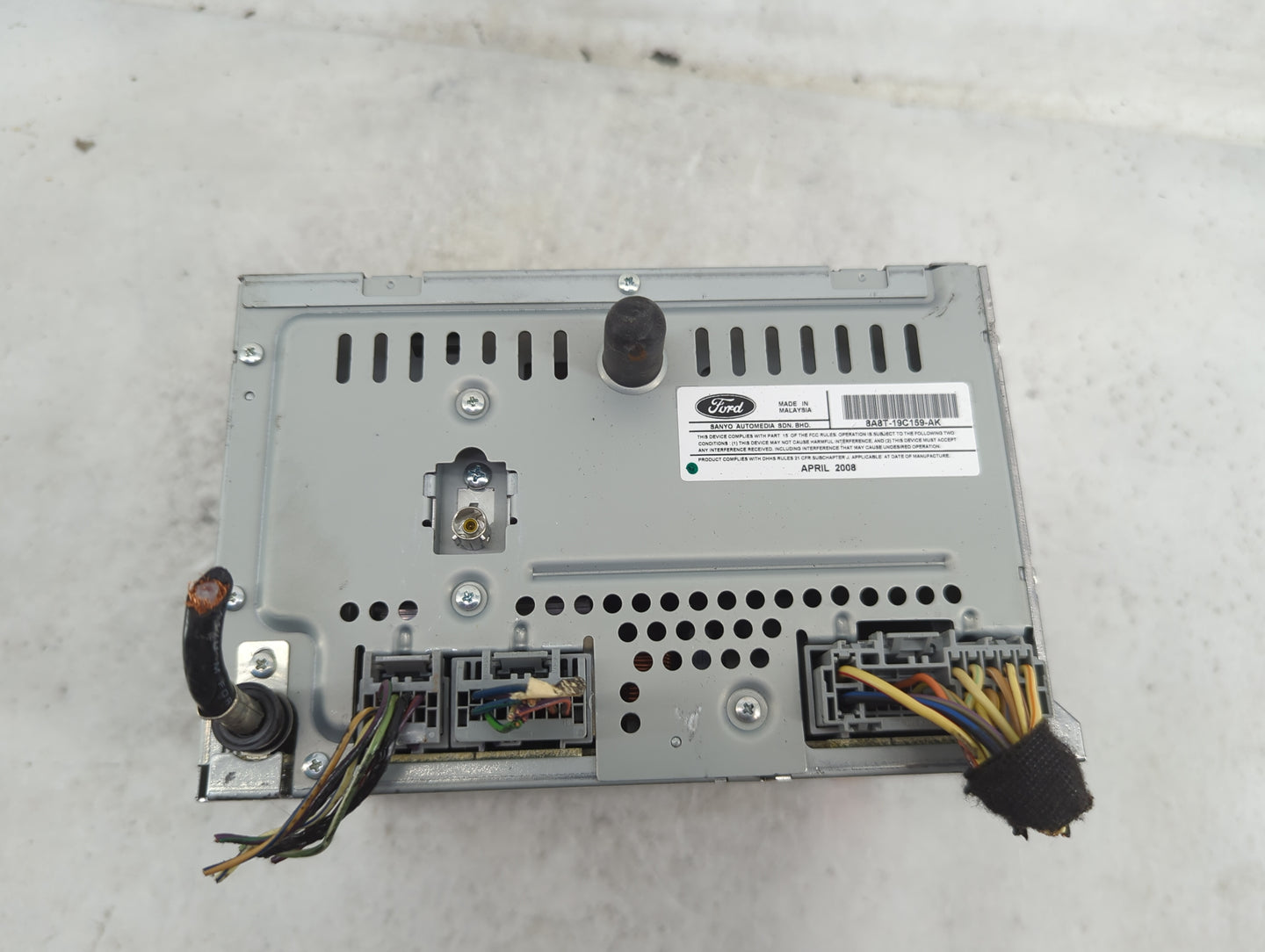 2009 Ford Flex Radio AM FM Cd Player Receiver Replacement P/N:8A8T-19C159-AK BA8T-19C159-AK Fits OEM Used Auto Parts - Oemus