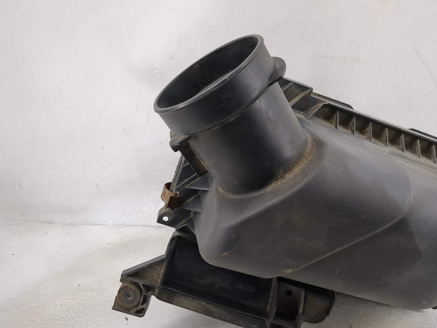2009 Ford Flex Air Cleaner Intake-duct Hose Tube - Oemusedautoparts1.com