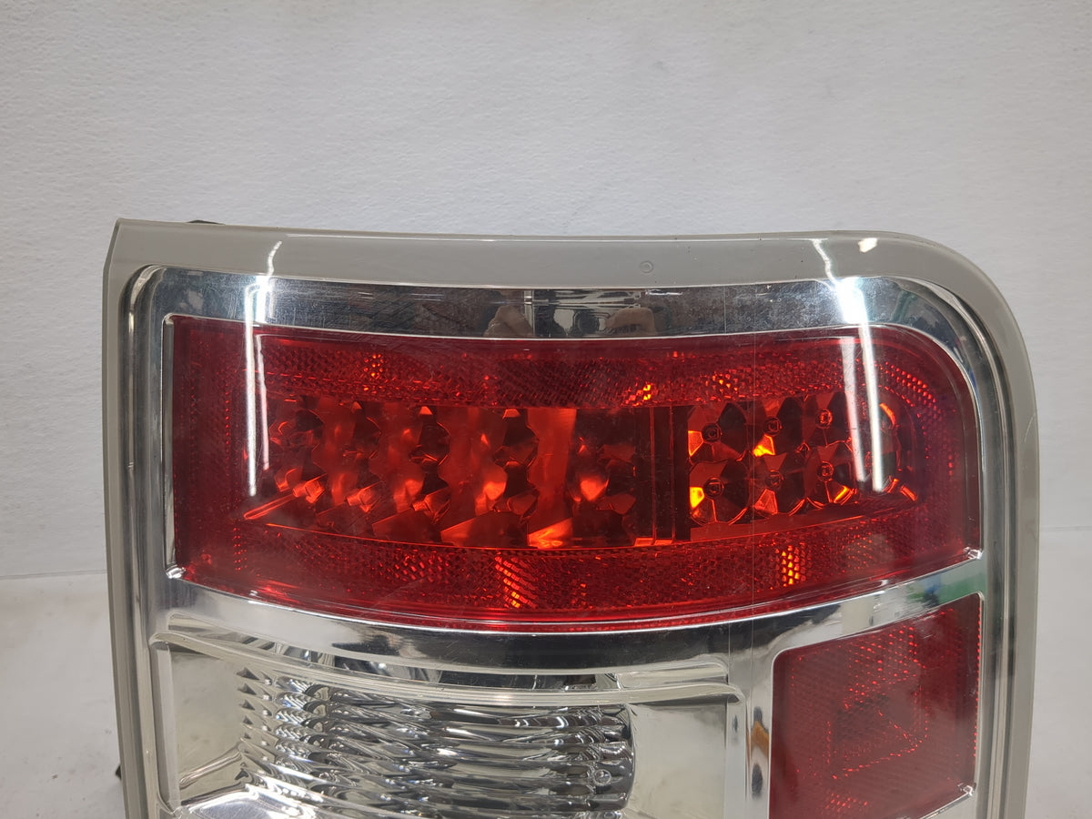 2009-2011 Ford Flex Tail Light Assembly Passenger Right OEM P/N:8A83-13B504-B Fits Fits 2009 2010 2011 OEM Used Auto Parts -