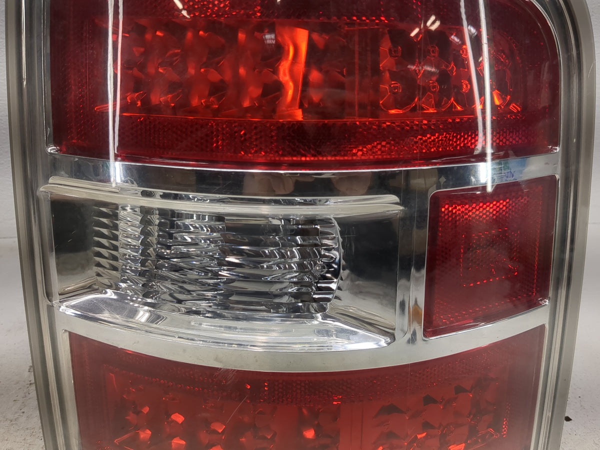 2009-2011 Ford Flex Tail Light Assembly Passenger Right OEM P/N:8A83-13B504-B Fits Fits 2009 2010 2011 OEM Used Auto Parts -