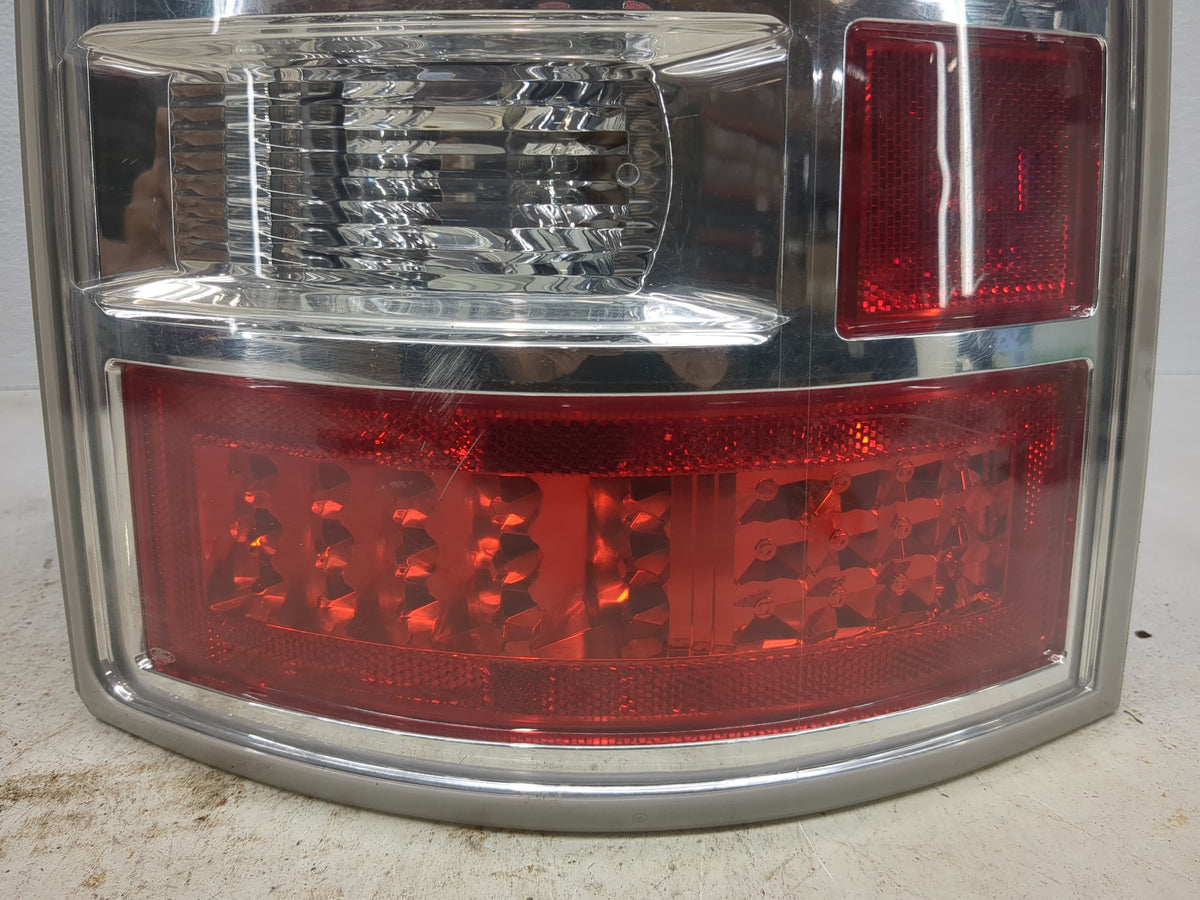 2009-2011 Ford Flex Tail Light Assembly Passenger Right OEM P/N:8A83-13B504-B Fits Fits 2009 2010 2011 OEM Used Auto Parts -