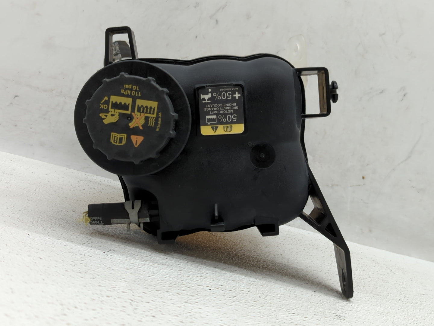 2009-2019 Ford Flex Radiator Coolant Overflow Expansion Tank Bottle 535540 - Oemusedautoparts1.com