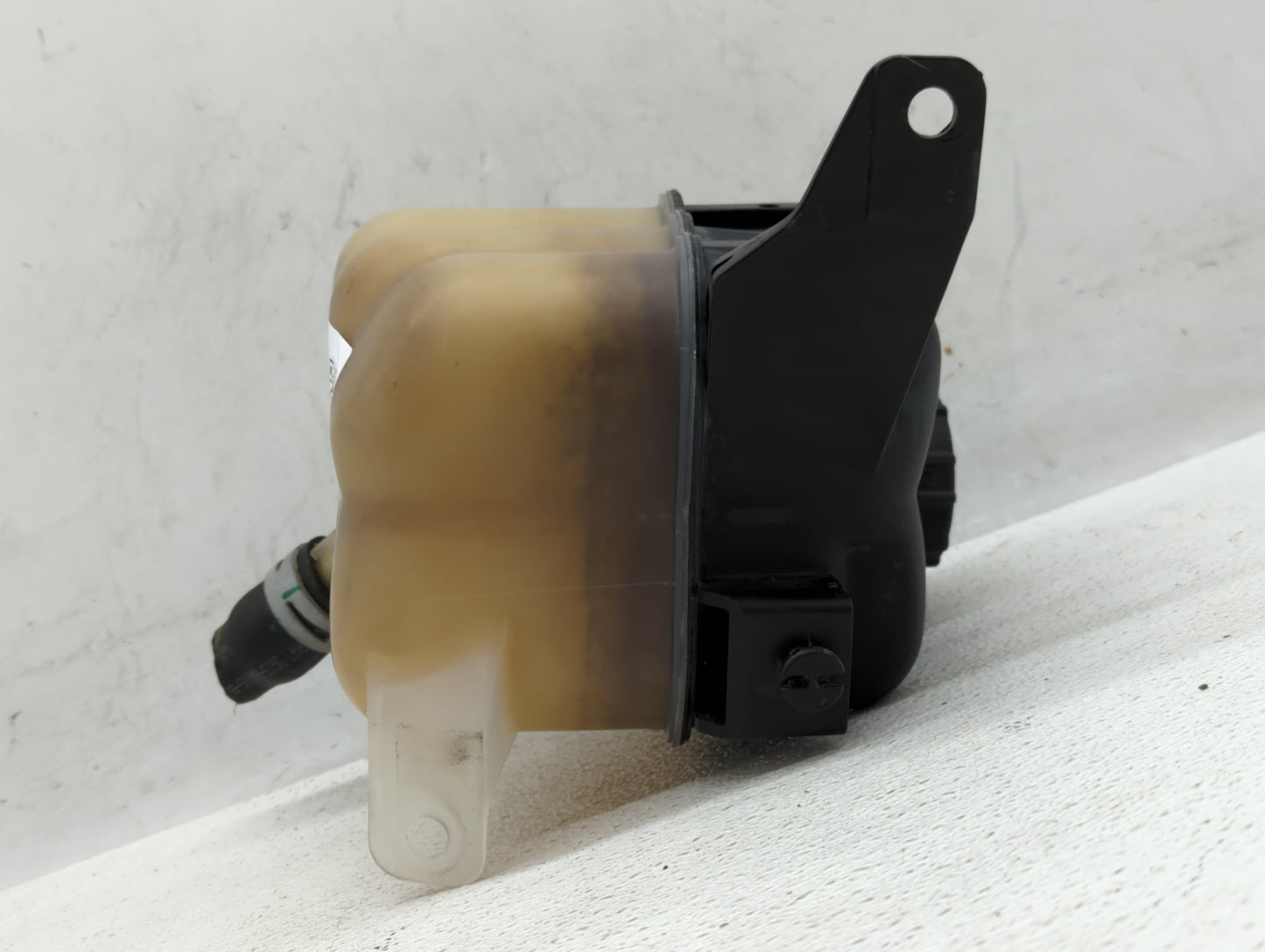 2009-2019 Ford Flex Radiator Coolant Overflow Expansion Tank Bottle 535540 - Oemusedautoparts1.com
