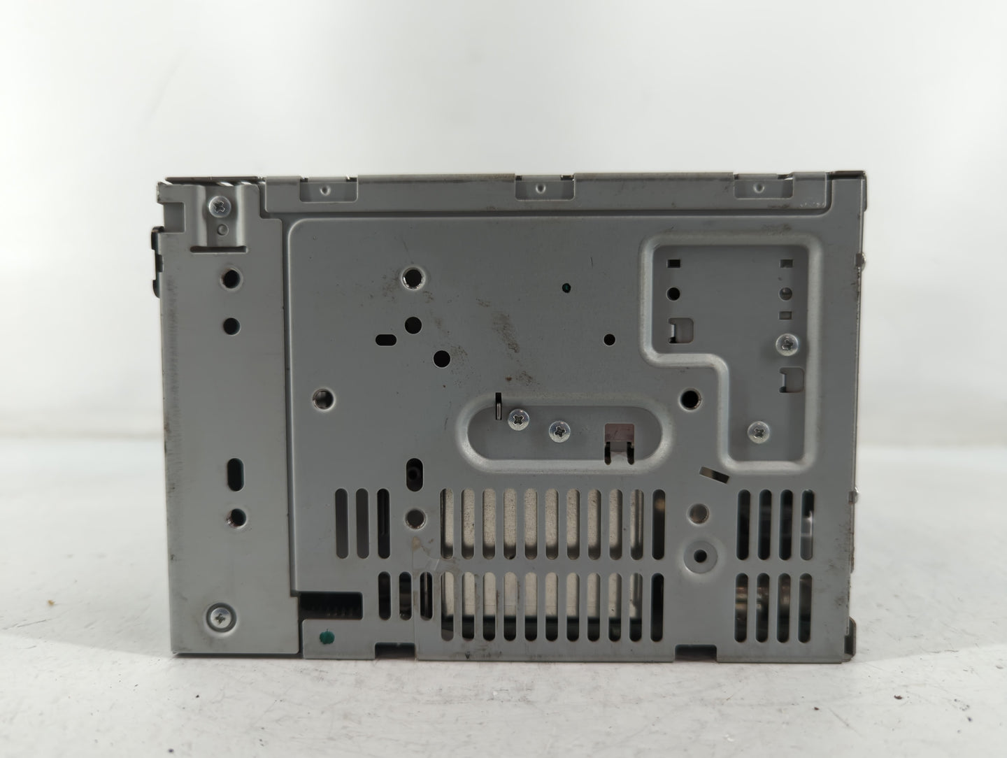 2009 Ford Flex Radio AM FM Cd Player Receiver Replacement P/N:8A8T-19C159-AK Fits OEM Used Auto Parts - Oemusedautoparts1.co